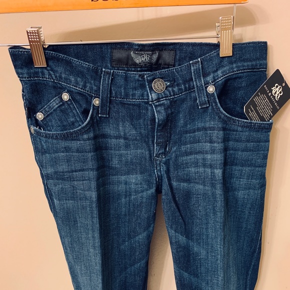 NEW with Tags Rock & Republic Straight Leg Jeans - Picture 3 of 3
